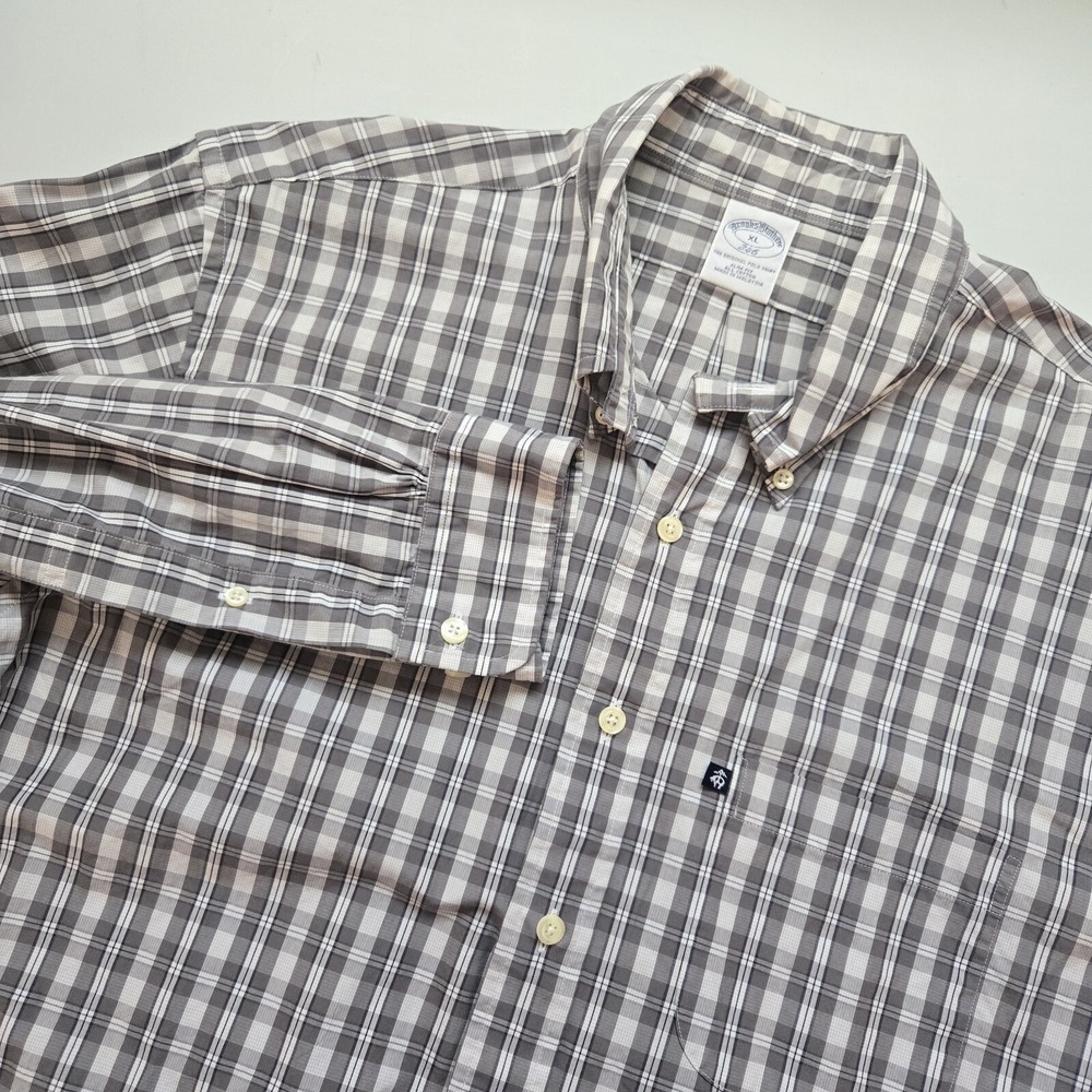 Brooks Brothers 346 Mens XL Slim Fit Plaid Button Down Shirt Grey White Cotton